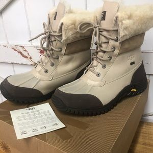 Ugg Adirondack II  Boots 10 NEW